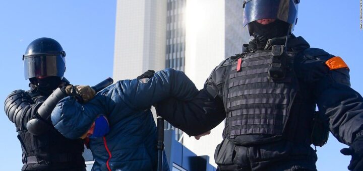 Russie: les manifestations de soutien à Alexey Navalny commencent