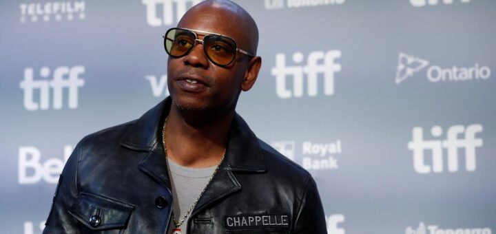 Dave Chappelle dit qu’il est « Team TERF », défend J.K. Rowling dans la nouvelle comédie spéciale de Netflix