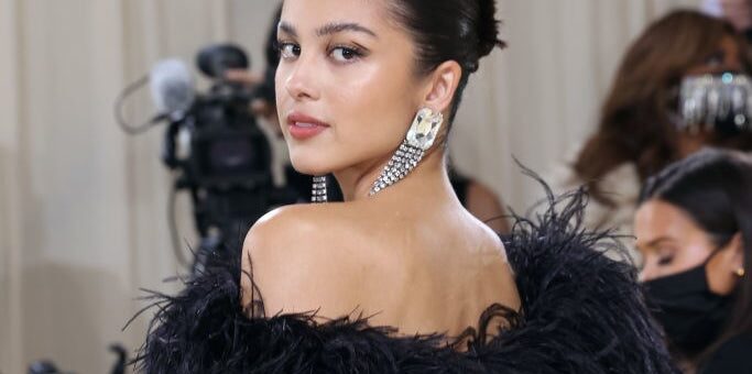 Olivia Rodrigo a pris conscience de sa vie sous les projecteurs