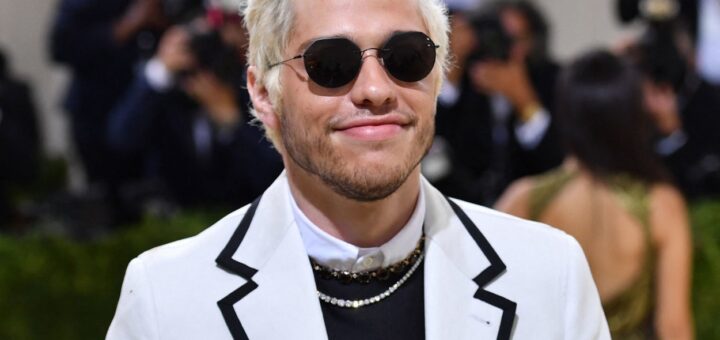 Pete Davidson « ne peut pas croire » qu’il est de retour en train de faire « SNL »